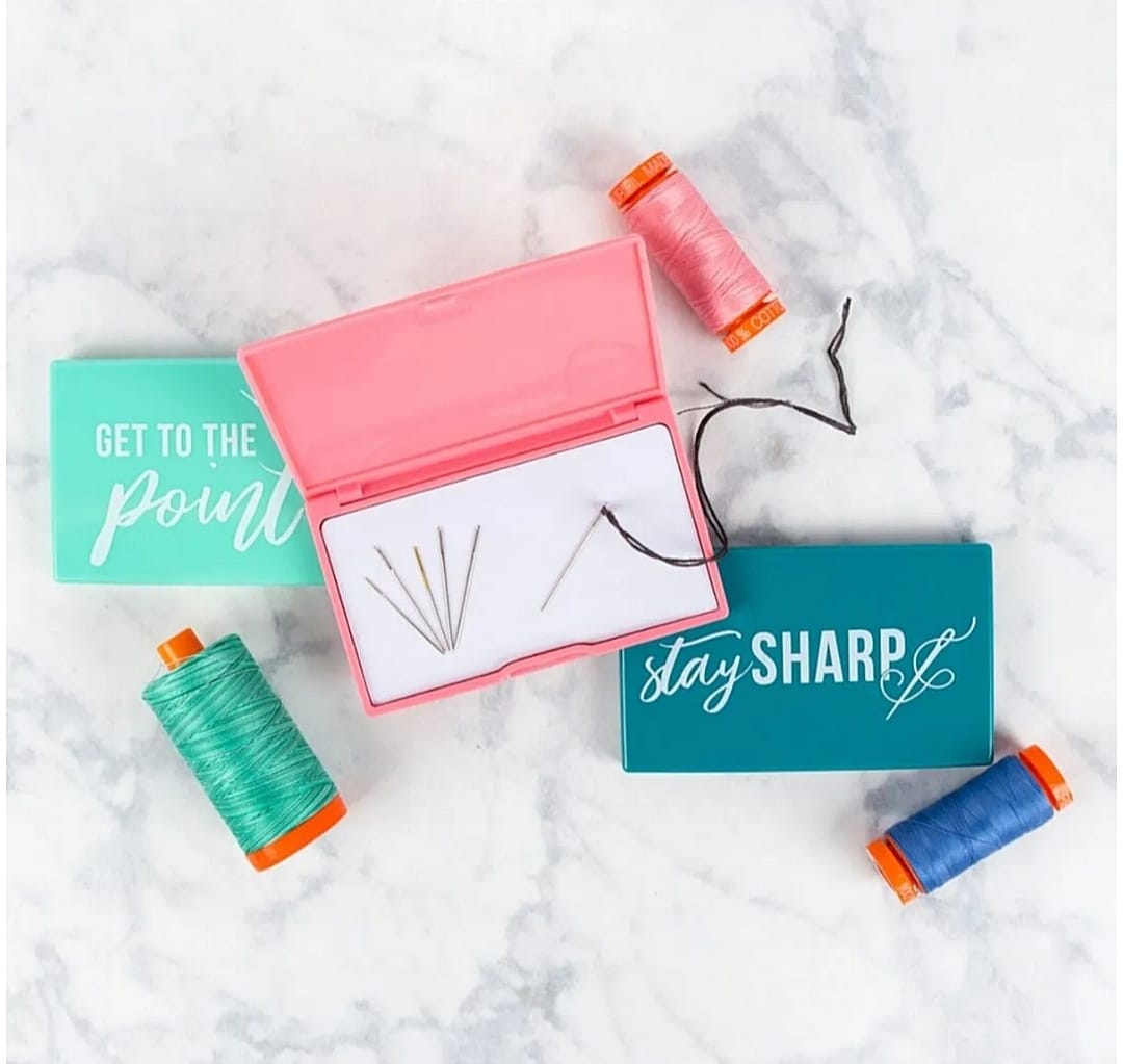 MIKNATISLI İĞNELİK RENKLİ KUTULU