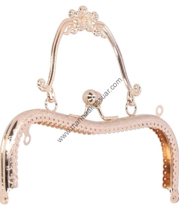 KENAR DELİKLİ BURS 21*16 CM